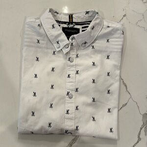 Short sleeve big boys button down pattern shirt.  Brand name Denim and flower